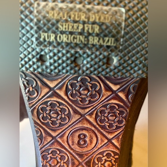 TIMBERLAND Real sheep fur, leather, and suede booties with studs and heels. - Picture 11 of 12